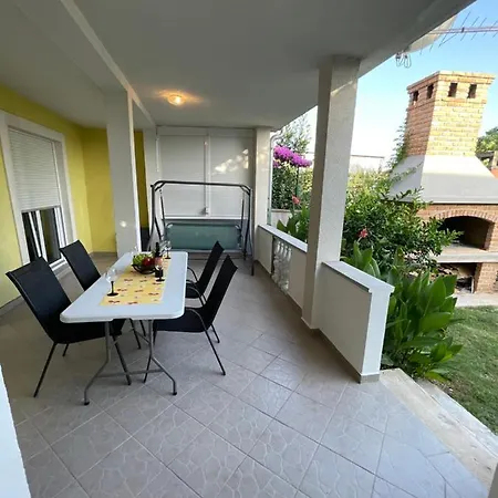 Daire Apartment Holiday Zadar *