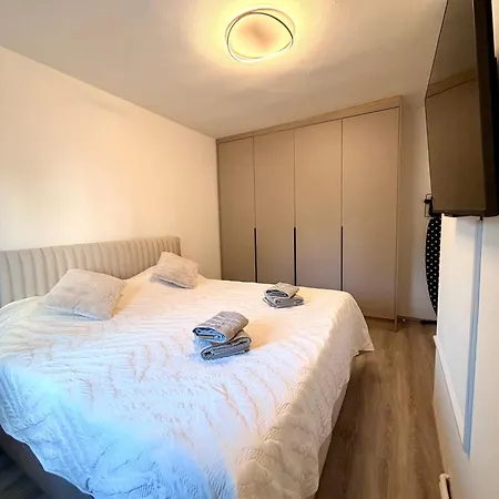 Apartment Holiday Zadar Appartamento *